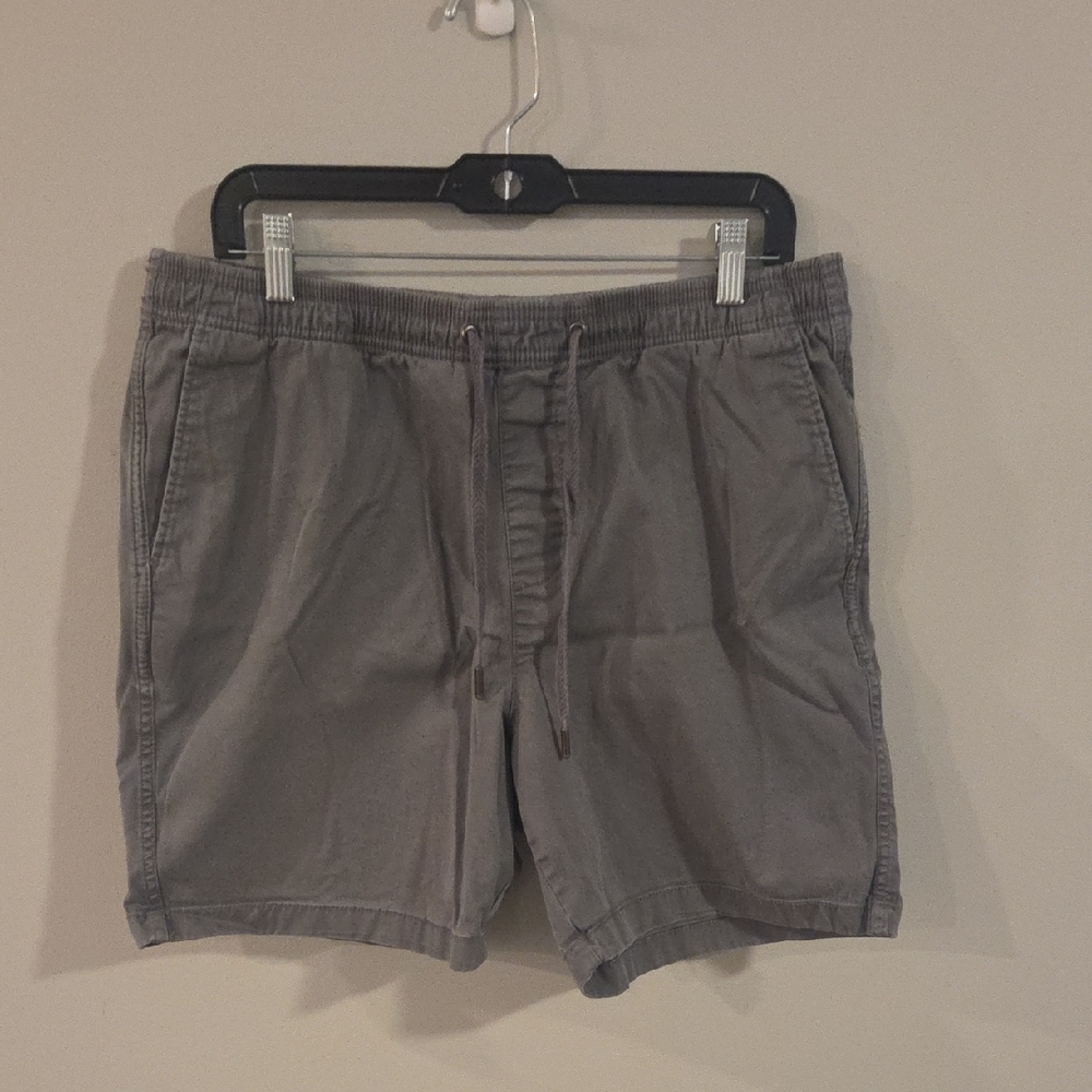 GAP Men's Charcoal Flat Front Shorts